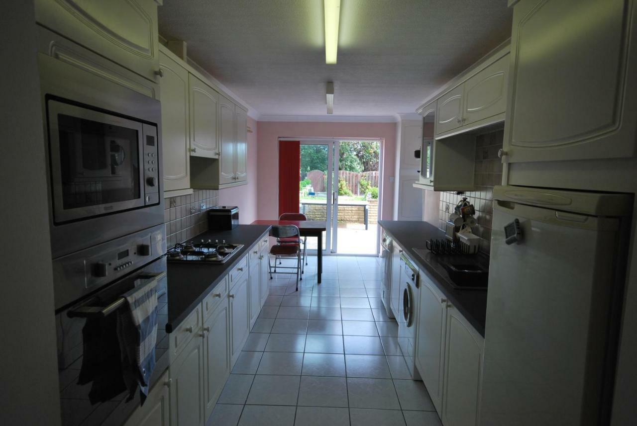 Belle'S Bungalow Villa Cleveleys Exterior photo
