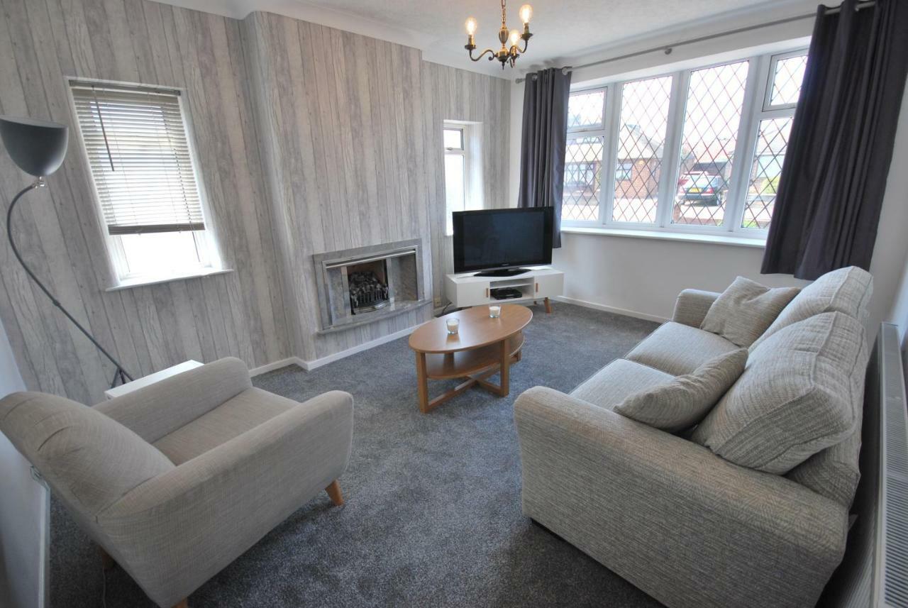 Belle'S Bungalow Villa Cleveleys Exterior photo